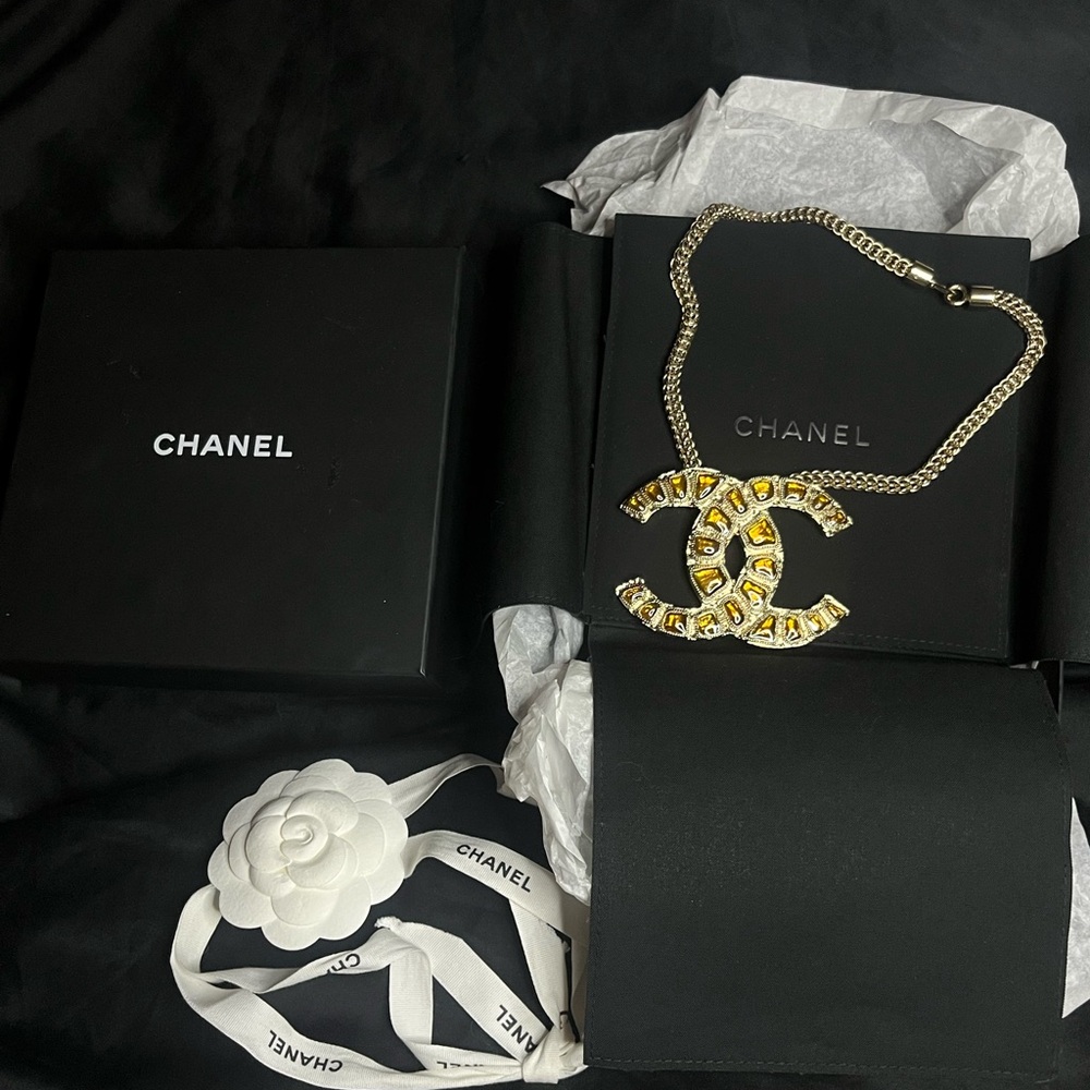 CHANEL On The Nile 2019 Runway Collection Gold Necklace with Iconic CC Pendant